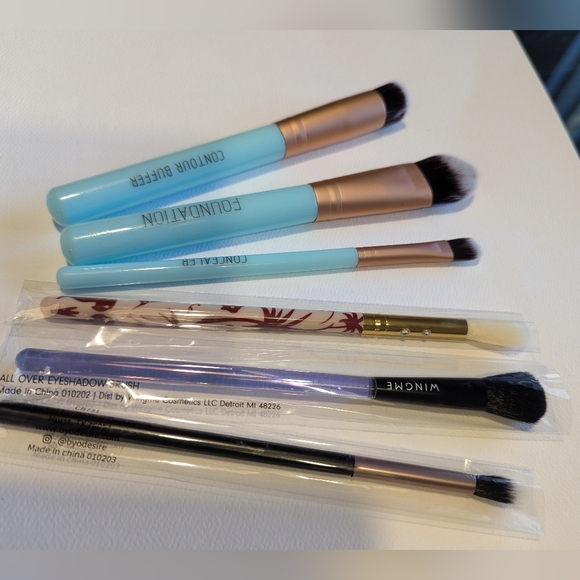 Lot Brushes - Picture 8 of 10